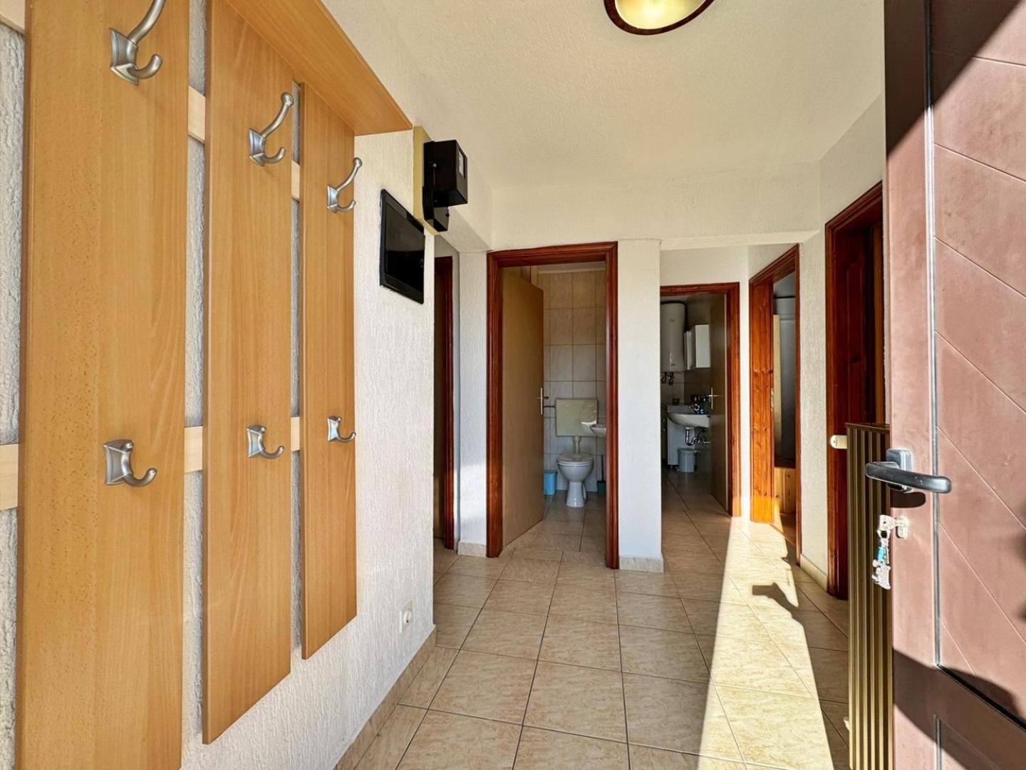 Apartments Pavle Malinska Exterior foto