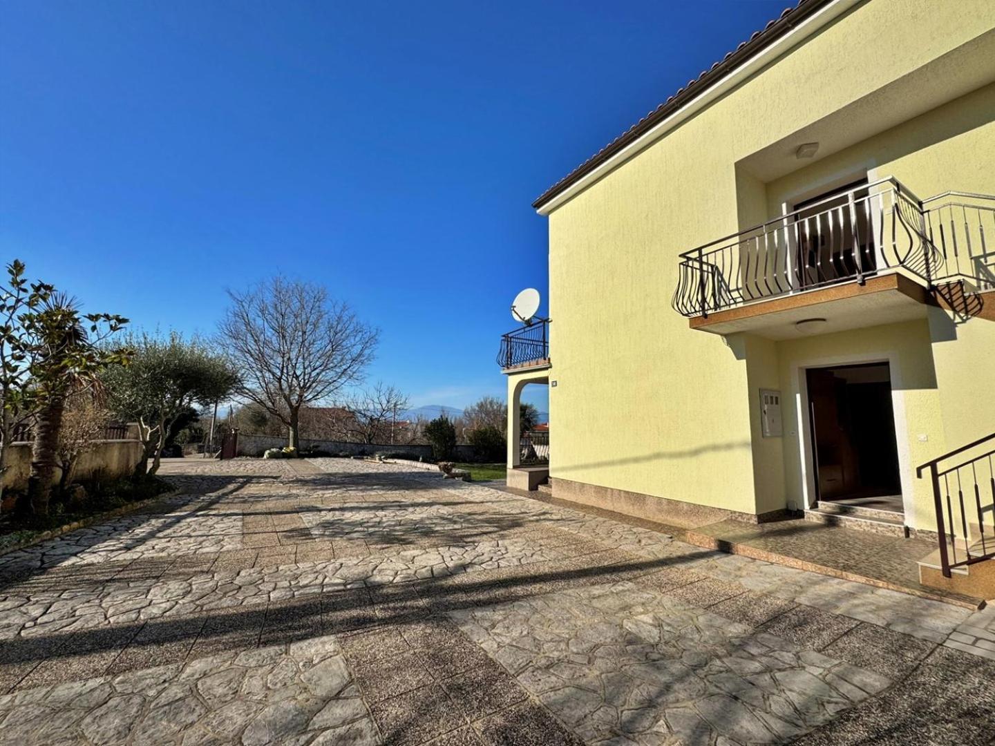 Apartments Pavle Malinska Exterior foto